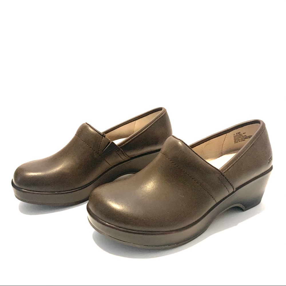 JBU Casual Slip On Womens Shoes Size 7.5